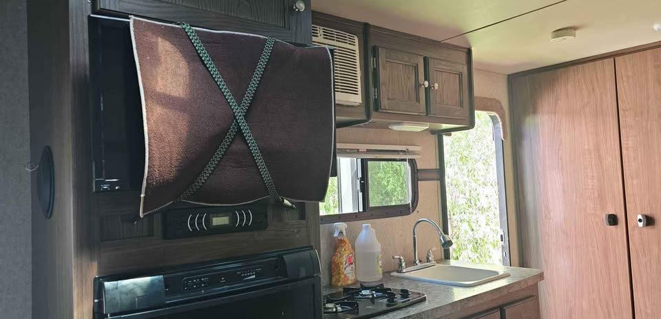2015 Palomino Palomini RV Rental - Image 3